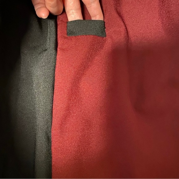 Harry Potter Gryffindor Robe authentic - Picture 4 of 9